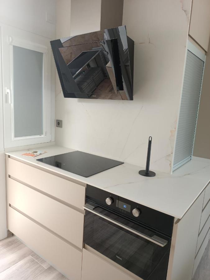 Lebana Plaza Dario Apartment Фасинас Екстериор снимка