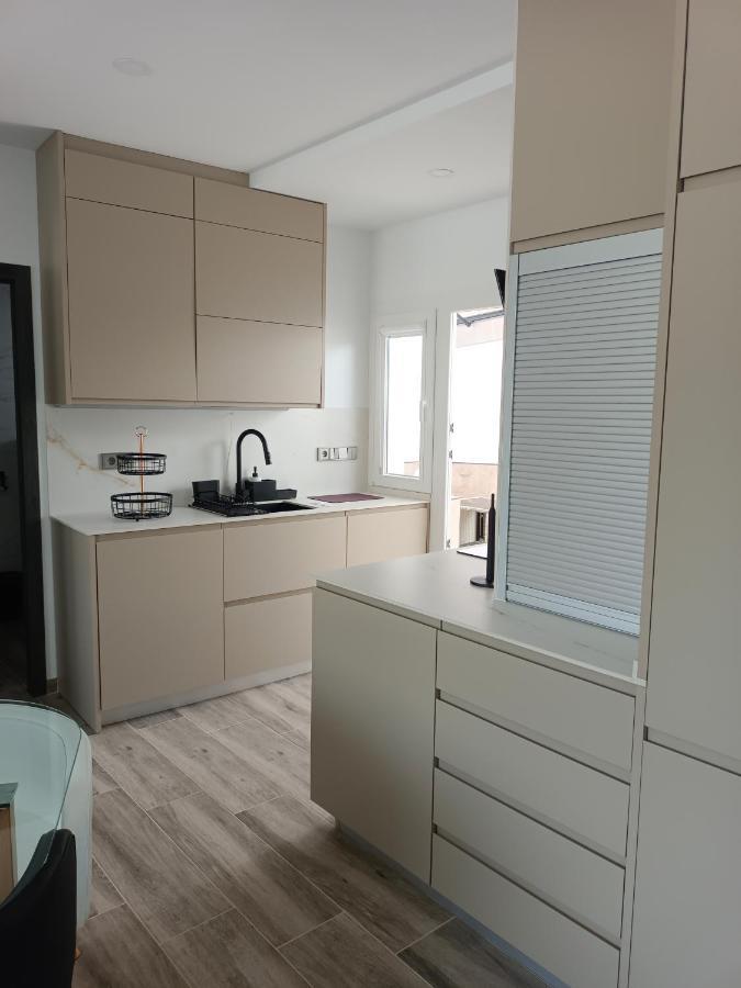 Lebana Plaza Dario Apartment Фасинас Екстериор снимка