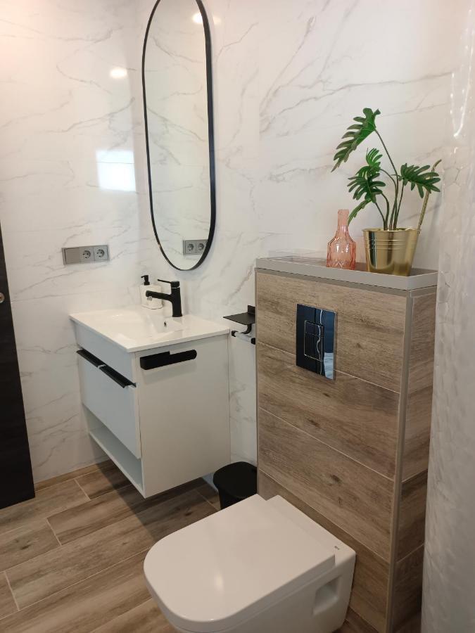 Lebana Plaza Dario Apartment Фасинас Екстериор снимка
