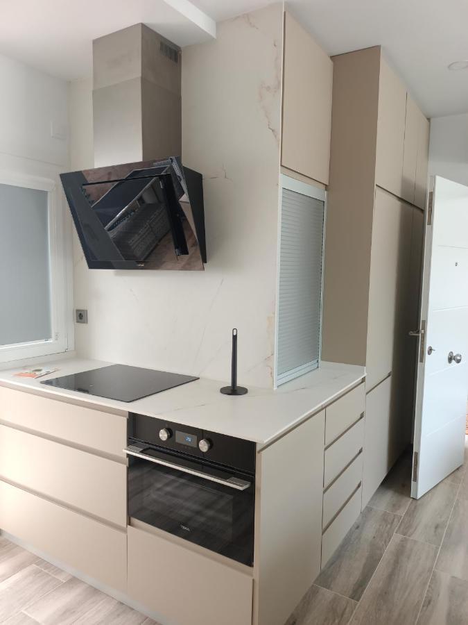 Lebana Plaza Dario Apartment Фасинас Екстериор снимка