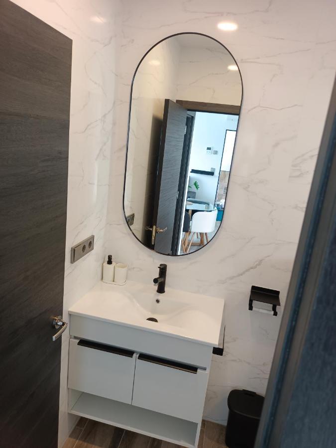 Lebana Plaza Dario Apartment Фасинас Екстериор снимка
